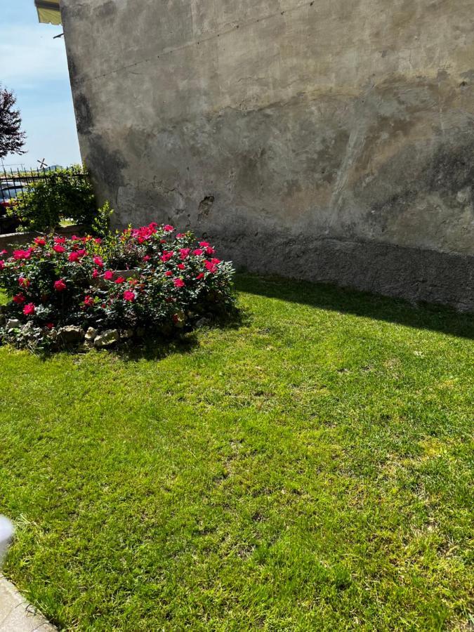 Villa Casale Storico Enzo Castelnuovo del Garda Exterior foto